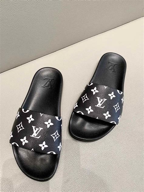 louis vuitton slides women.